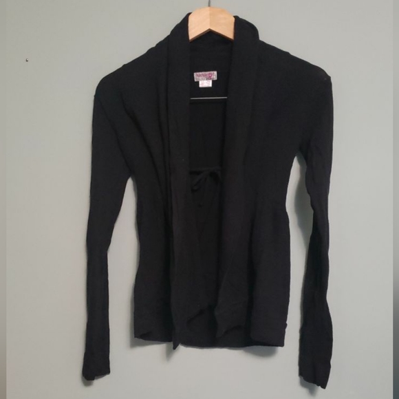 Kenziegirl for Aritzia black cardigan - Picture 2 of 7